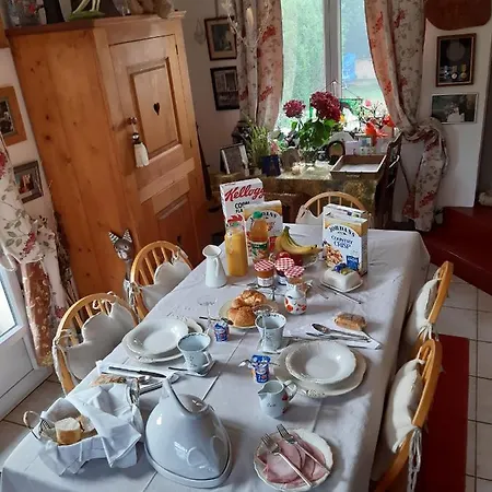 Les Alouettes Bed & Breakfast *